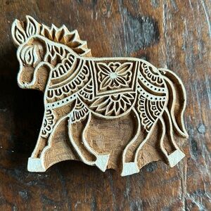 Hand-carved Wooden Carved Horse Stamp Decor